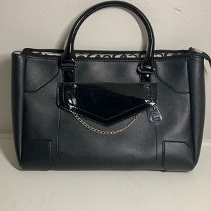 Black guess bag